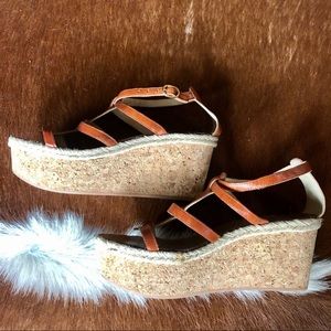 Tapeet Orange Strappy Playform Sandals size 8.5